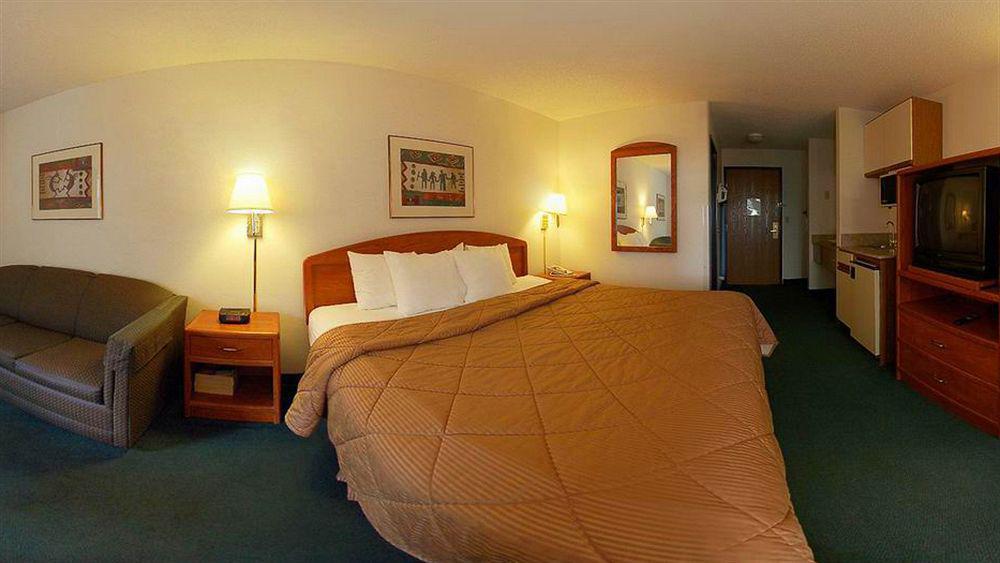 Comfort Denver Southeast Area 3*