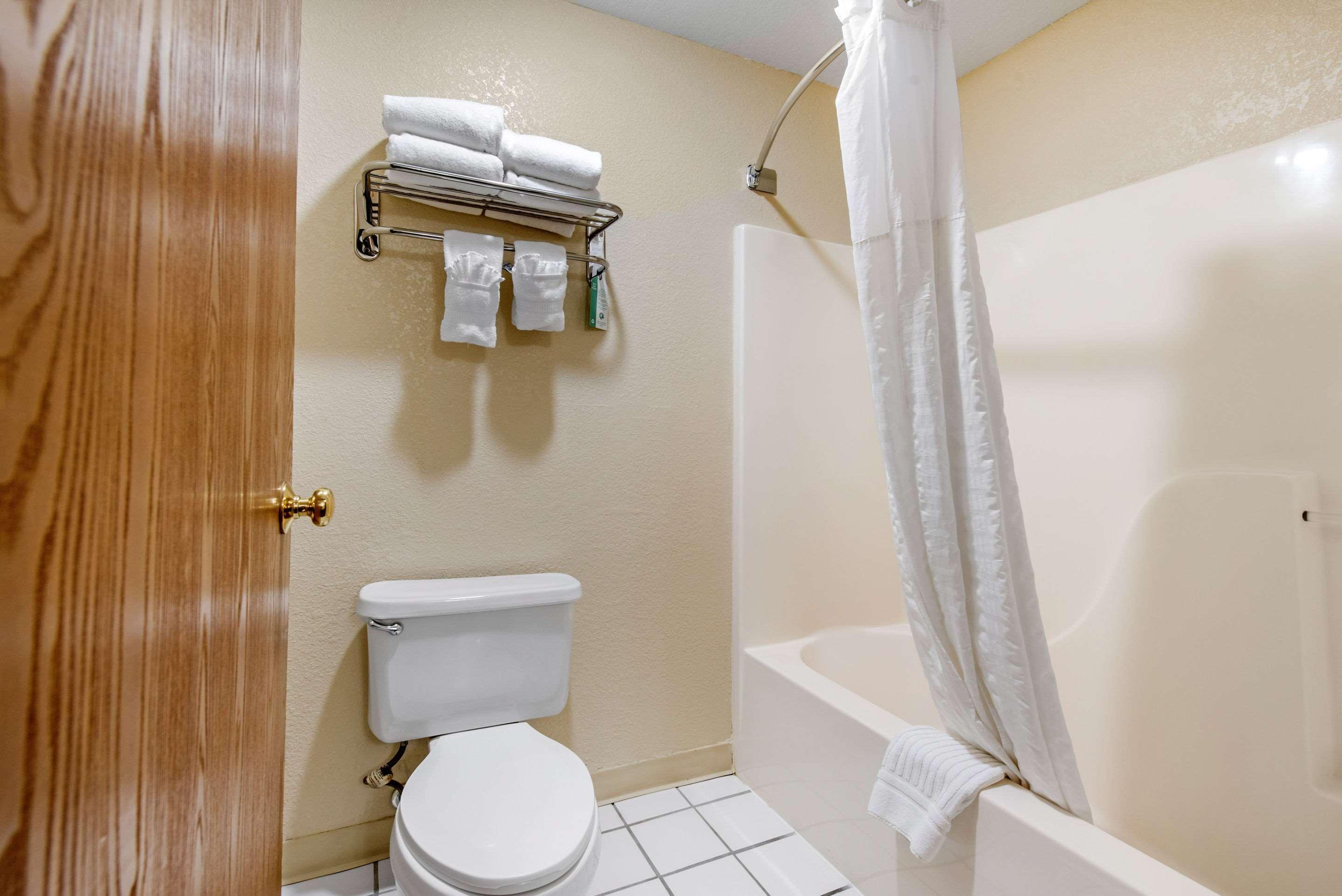 Comfort Denver Southeast Area 3*